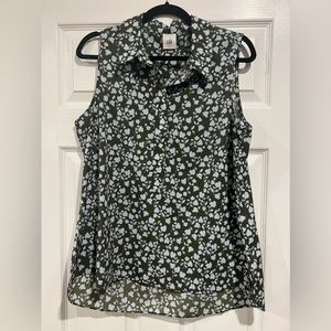 CAbi size Large Sleeveless Blouse